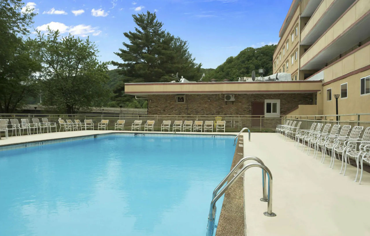 Days Inn Oil City Conference Center Exterior foto